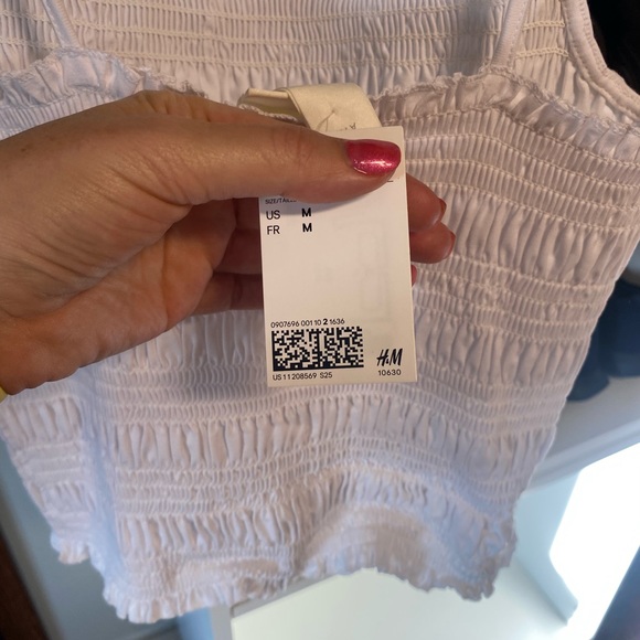 H&M Y2K Smocked Top - Picture 2 of 3